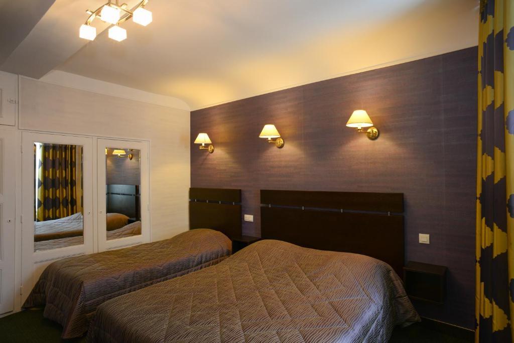 Hotel De La Croix D'Or Avranches Bilik gambar